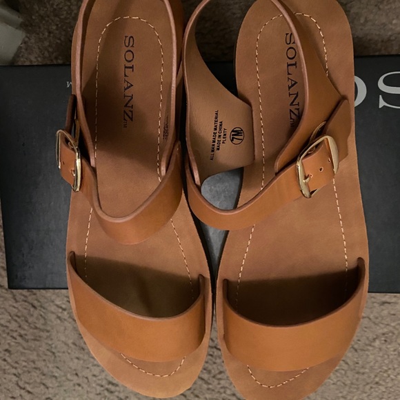 Sandals - Picture 3 of 4